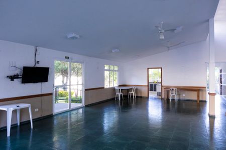 Apartamento para alugar com 74m², 3 quartos e 1 vaga Apartamento para alugar com 74m², 3 quartos e 1 vagaÁrea comum - Salão de festas