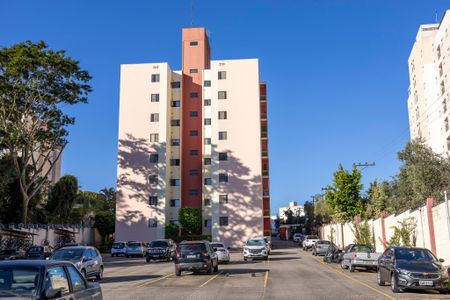 Fachada do bloco de apartamento para alugar com 3 quartos, 74m² em Jardim Nova Manchester, Sorocaba