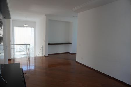 Casa de condomínio para alugar com 455m², 4 quartos e 6 vagasSala de TV