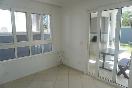 Casa de condomínio para alugar com 455m², 4 quartos e 6 vagas Casa de condomínio para alugar com 455m², 4 quartos e 6 vagasCozinha