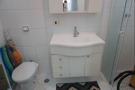 Casa de condomínio para alugar com 455m², 4 quartos e 6 vagas Casa de condomínio para alugar com 455m², 4 quartos e 6 vagasBanheiro de serviço