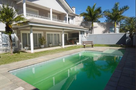 Casa de condomínio para alugar com 455m², 4 quartos e 6 vagas Casa de condomínio para alugar com 455m², 4 quartos e 6 vagasPiscina