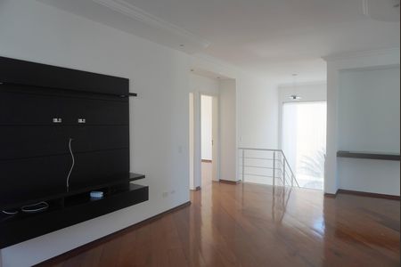 Casa de condomínio para alugar com 455m², 4 quartos e 6 vagas Casa de condomínio para alugar com 455m², 4 quartos e 6 vagasSala de TV