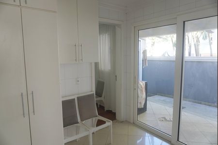 Casa de condomínio para alugar com 455m², 4 quartos e 6 vagas Casa de condomínio para alugar com 455m², 4 quartos e 6 vagasÁrea de Serviço