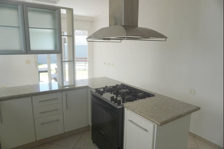 Casa de condomínio para alugar com 455m², 4 quartos e 6 vagas Casa de condomínio para alugar com 455m², 4 quartos e 6 vagasCozinha