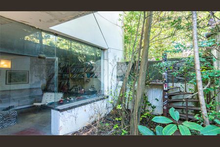 Casa à venda com 4 quartos, 500m² em Pacaembu, São Paulo