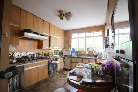 Casa à venda com 4 quartos, 500m² em Pacaembu, São Paulo