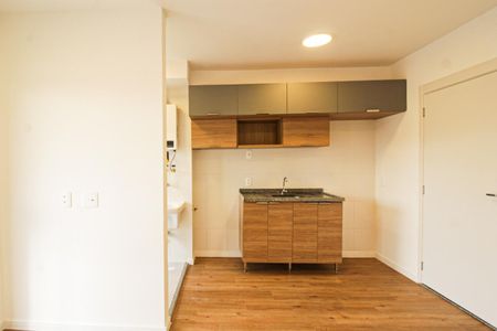 Cozinha de apartamento para alugar com 2 quartos, 42m² em Vila Santa Edwiges, São Paulo