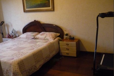 Casa à venda com 4 quartos, 260m² em Vila Pauliceia, São Paulo