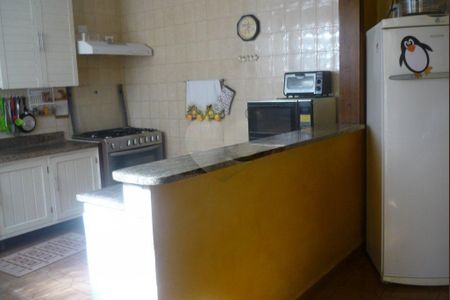 Casa à venda com 4 quartos, 260m² em Vila Pauliceia, São Paulo