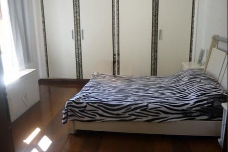 Casa à venda com 4 quartos, 260m² em Vila Pauliceia, São Paulo