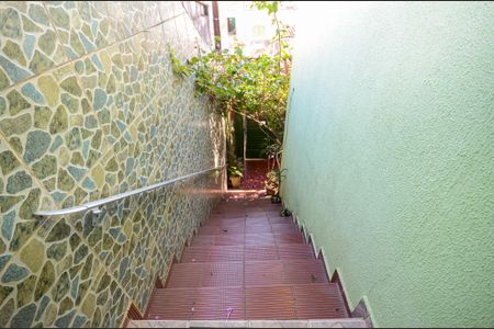Escada de casa à venda com 4 quartos, 170m² em Vila Yara, São Paulo