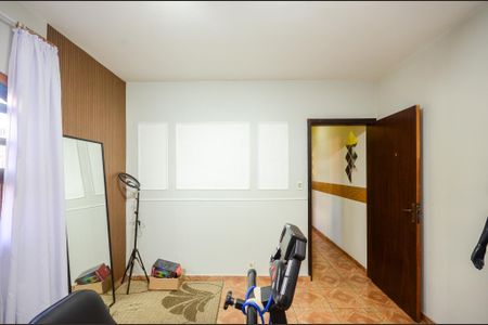 Casa à venda com 170m², 4 quartos e 4 vagas Casa à venda com 170m², 4 quartos e 4 vagasQuarto 2