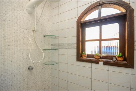 Casa à venda com 170m², 4 quartos e 4 vagas Casa à venda com 170m², 4 quartos e 4 vagasBanheiro