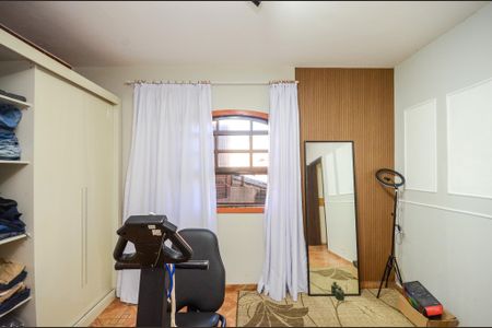 Casa à venda com 170m², 4 quartos e 4 vagas Casa à venda com 170m², 4 quartos e 4 vagasQuarto 2