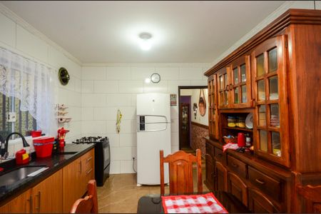 Casa à venda com 170m², 4 quartos e 4 vagas Casa à venda com 170m², 4 quartos e 4 vagasCozinha