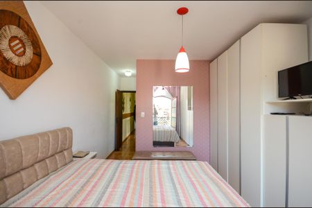 Casa à venda com 170m², 4 quartos e 4 vagas Casa à venda com 170m², 4 quartos e 4 vagasSuíte