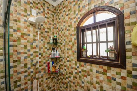 Casa à venda com 170m², 4 quartos e 4 vagas Casa à venda com 170m², 4 quartos e 4 vagasSuíte - Banheiro
