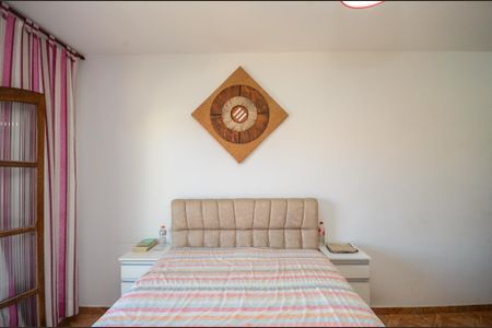 Casa à venda com 170m², 4 quartos e 4 vagas Casa à venda com 170m², 4 quartos e 4 vagasSuíte