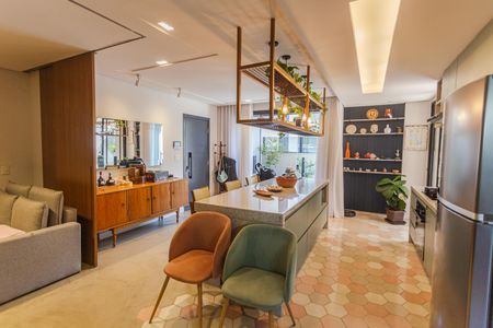 Sala 1/Cozinha de apartamento à venda com 1 quarto, 116m² em Serra, Belo Horizonte