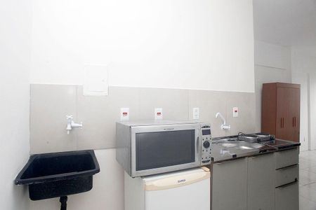 Studio - Cozinha de kitnet/studio para alugar com 1 quarto, 29m² em Azenha, Porto Alegre