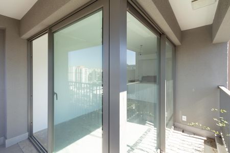 Varanda de kitnet/studio à venda com 1 quarto, 73m² em Indianópolis, São Paulo