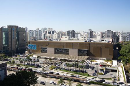 Vista de kitnet/studio à venda com 1 quarto, 73m² em Indianópolis, São Paulo