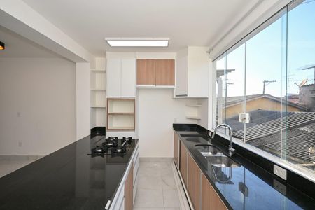 Cozinha de casa para alugar com 2 quartos, 200m² em Jardim Santa Terezinha, Taboão da Serra