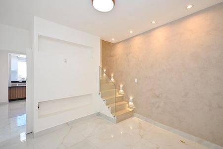Casa para alugar com 200m², 2 quartos e 1 vagaSala