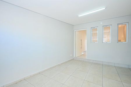 Garagem de casa para alugar com 2 quartos, 200m² em Jardim Santa Terezinha, Taboão da Serra