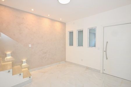 Sala de casa para alugar com 2 quartos, 200m² em Jardim Santa Terezinha, Taboão da Serra
