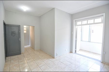 Apartamento para alugar com 65m², 2 quartos e sem vaga Apartamento para alugar com 65m², 2 quartos e sem vagaSala