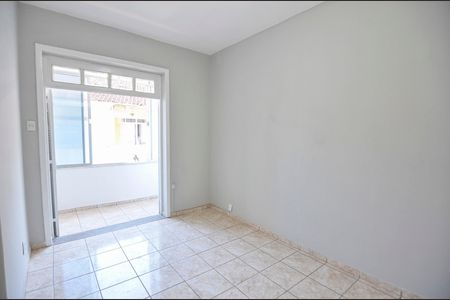 Apartamento para alugar com 65m², 2 quartos e sem vaga Apartamento para alugar com 65m², 2 quartos e sem vagaSala