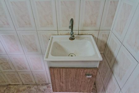 Banheiro 2 de casa para alugar com 2 quartos, 150m² em Vila Santa Maria, São Paulo