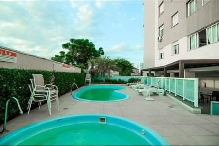 Área comum - Piscina de apartamento para alugar com 2 quartos, 55m² em Azenha, Porto Alegre