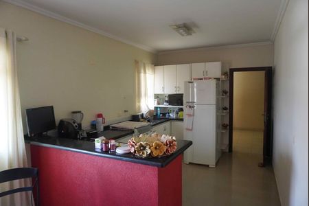 Casa para alugar com 350m², 4 quartos e 4 vagas Casa para alugar com 350m², 4 quartos e 4 vagasCozinha