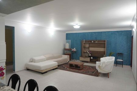 Casa para alugar com 350m², 4 quartos e 4 vagas Casa para alugar com 350m², 4 quartos e 4 vagasSala de Estar