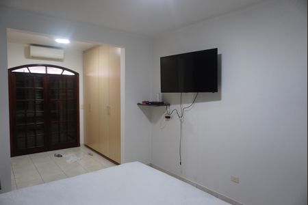 Casa para alugar com 350m², 4 quartos e 4 vagasSuite
