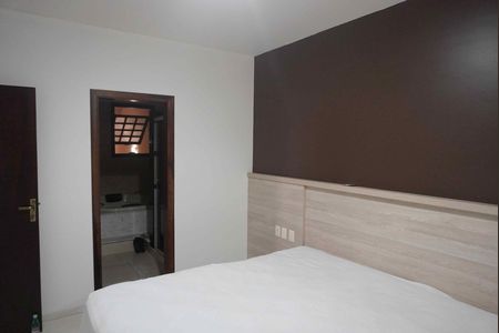 Suite de casa para alugar com 4 quartos, 350m² em Vila Sao Silvestre, Barueri