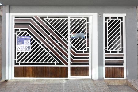 Casa de condomínio para alugar com 320m², 3 quartos e 1 vaga Casa de condomínio para alugar com 320m², 3 quartos e 1 vagaFachada