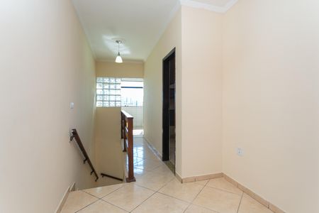 Casa de condomínio para alugar com 320m², 3 quartos e 1 vaga Casa de condomínio para alugar com 320m², 3 quartos e 1 vagaHall