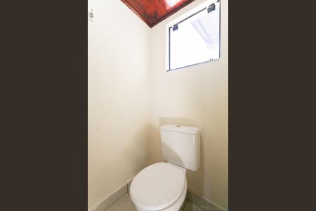 Casa de condomínio para alugar com 320m², 3 quartos e 1 vaga Casa de condomínio para alugar com 320m², 3 quartos e 1 vagaBanheiro 3
