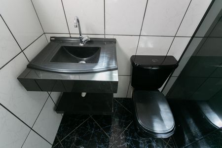 Casa de condomínio para alugar com 320m², 3 quartos e 1 vaga Casa de condomínio para alugar com 320m², 3 quartos e 1 vagaBanheiro da Suíte