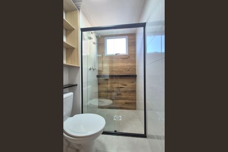 Banheiro de apartamento para alugar com 2 quartos, 47m² em Vila Satúrnia, Campinas