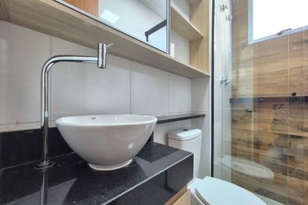 Apartamento para alugar com 47m², 2 quartos e 1 vaga Apartamento para alugar com 47m², 2 quartos e 1 vagaBanheiro