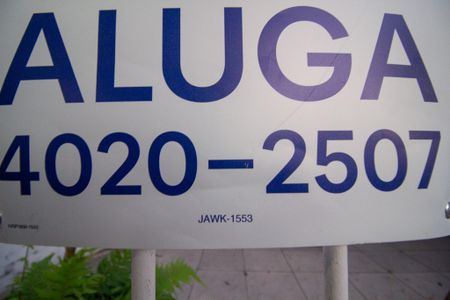 Plaquinha de casa para alugar com 2 quartos, 124m² em Vila Hortência, Sorocaba