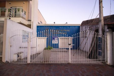 Casa para alugar com 124m², 2 quartos e 1 vaga Casa para alugar com 124m², 2 quartos e 1 vagaFachada
