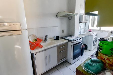 Apartamento à venda com 56m², 2 quartos e sem vaga Apartamento à venda com 56m², 2 quartos e sem vagaCozinha - Armários