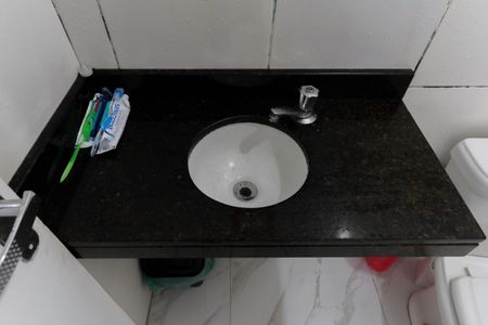 Casa de condomínio para alugar com 57m², 2 quartos e 2 vagas Casa de condomínio para alugar com 57m², 2 quartos e 2 vagasBanheiro