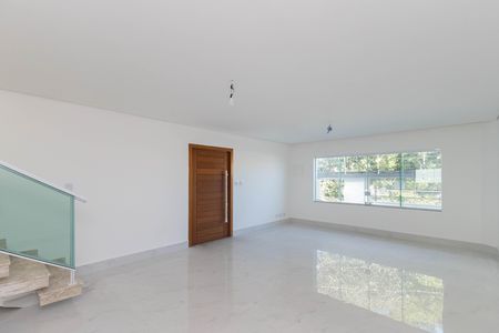 Casa à venda com 4 quartos, 280m² em Vila Nova Mazzei, São Paulo